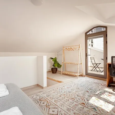 Whisper Flats By Oval Apartment *