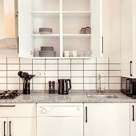 Whisper Flats By Oval Apartment *